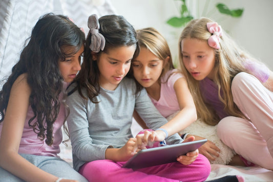 How Screen Time Impacts Children’s Vision and How to Manage It - Bôhten Eyewear